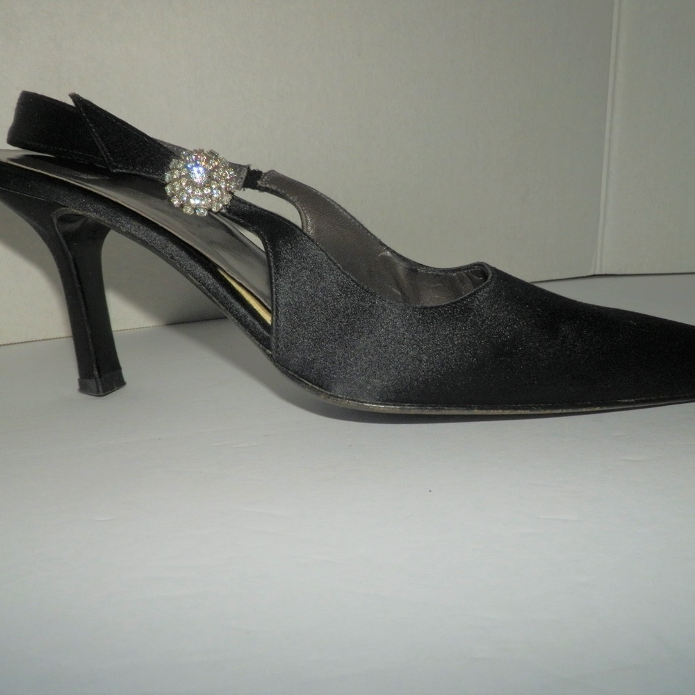 Vera Wang Black Slingback Heels